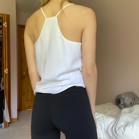 White tank top - Picture 2 of 3